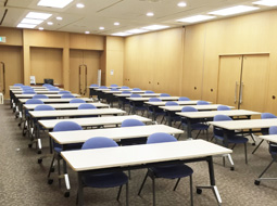 中会議室B(収容人数40名 2名掛け)画像2